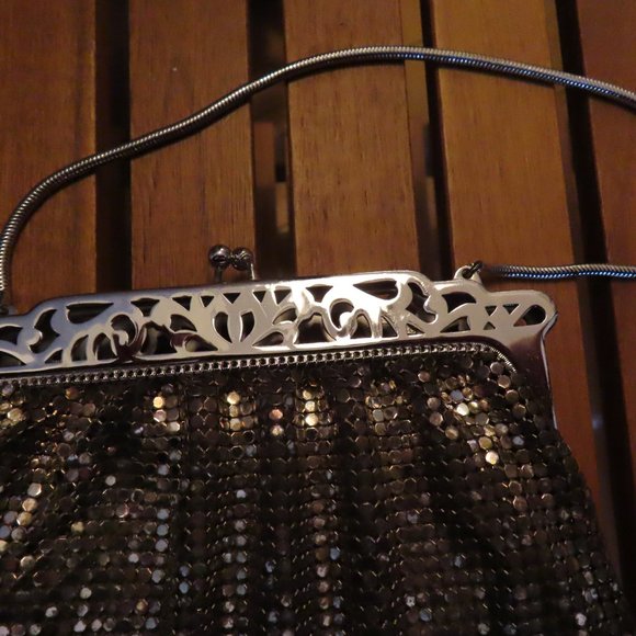 Vintage Sterling Silver  Frame and Beaded Evening Purse. - Picture 4 of 6